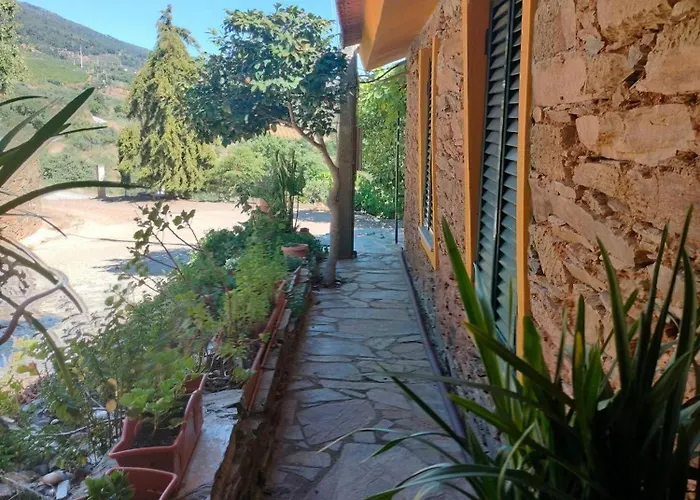 Casa de Campo Casa De Canelas - Refugio Terroir Acoreira