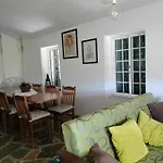 Casa De Canelas - Refugio Terroir Casa de Campo Acoreira