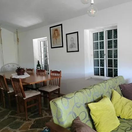 Casa De Canelas - Refugio Terroir Landsted Acoreira